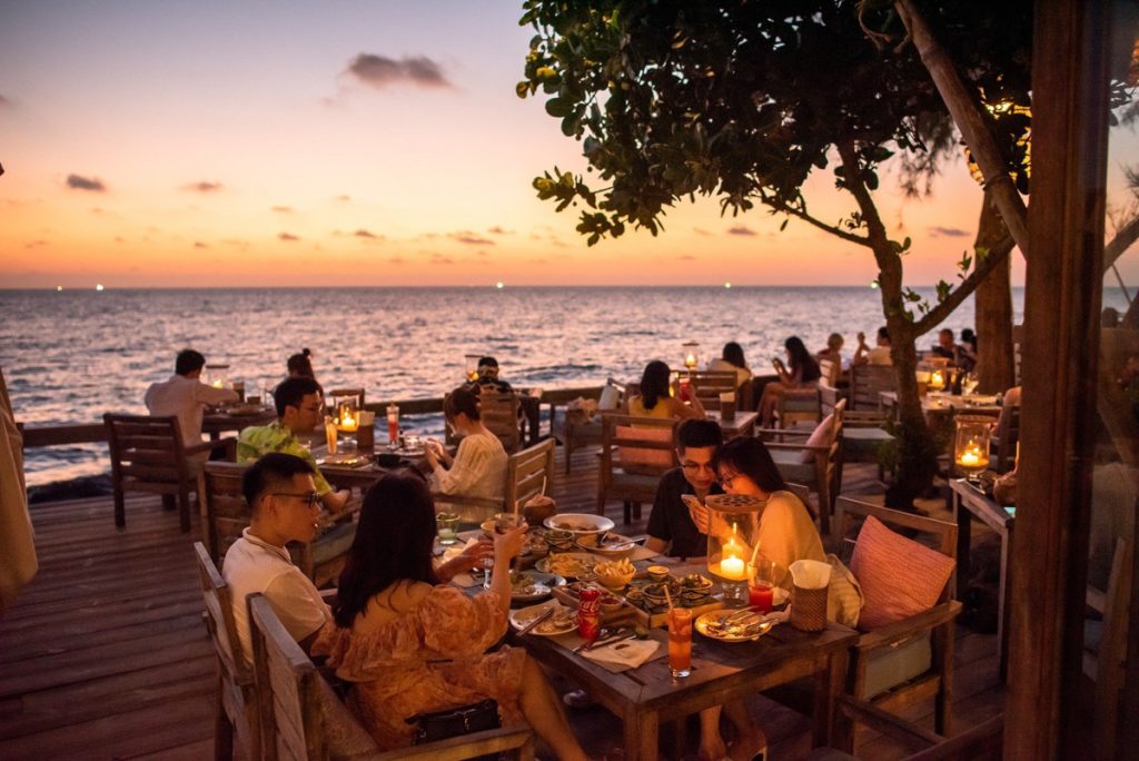Rory's Beach Bar - địa điểm vui chơi giải trí ở Phú Quốc