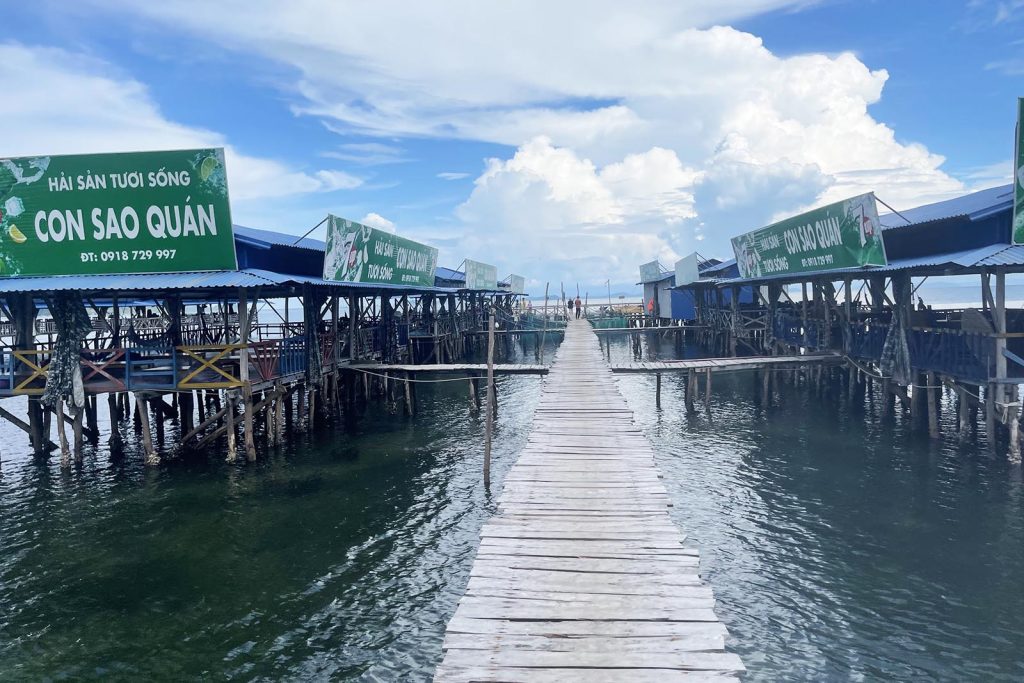 Nhà hàng con sao quán 