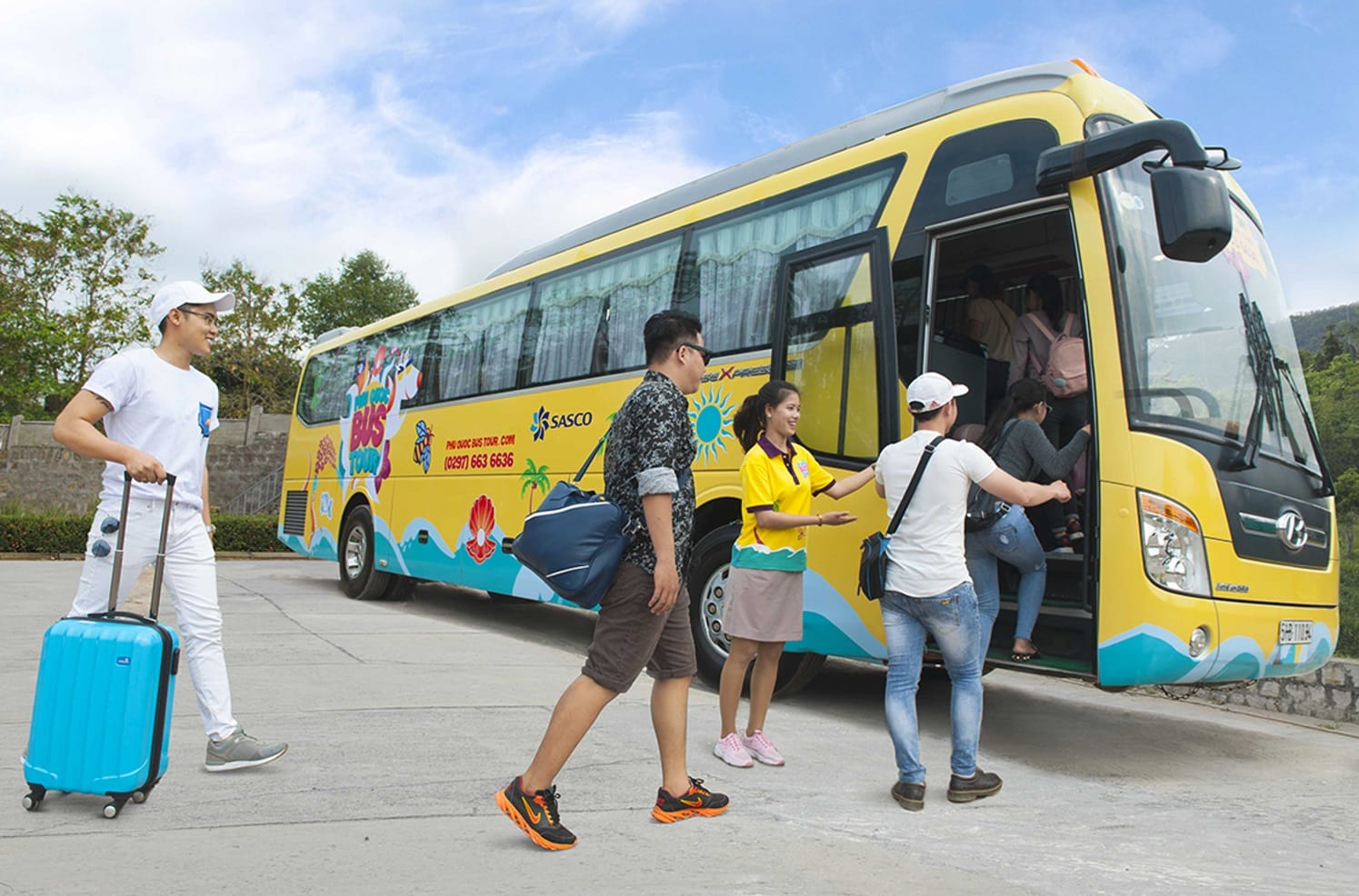 Sử dụng xe bus công cộng khám phá Phú Quốc