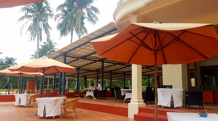 Paradiso Restaurant – Beachfront Dining at Bai Sao