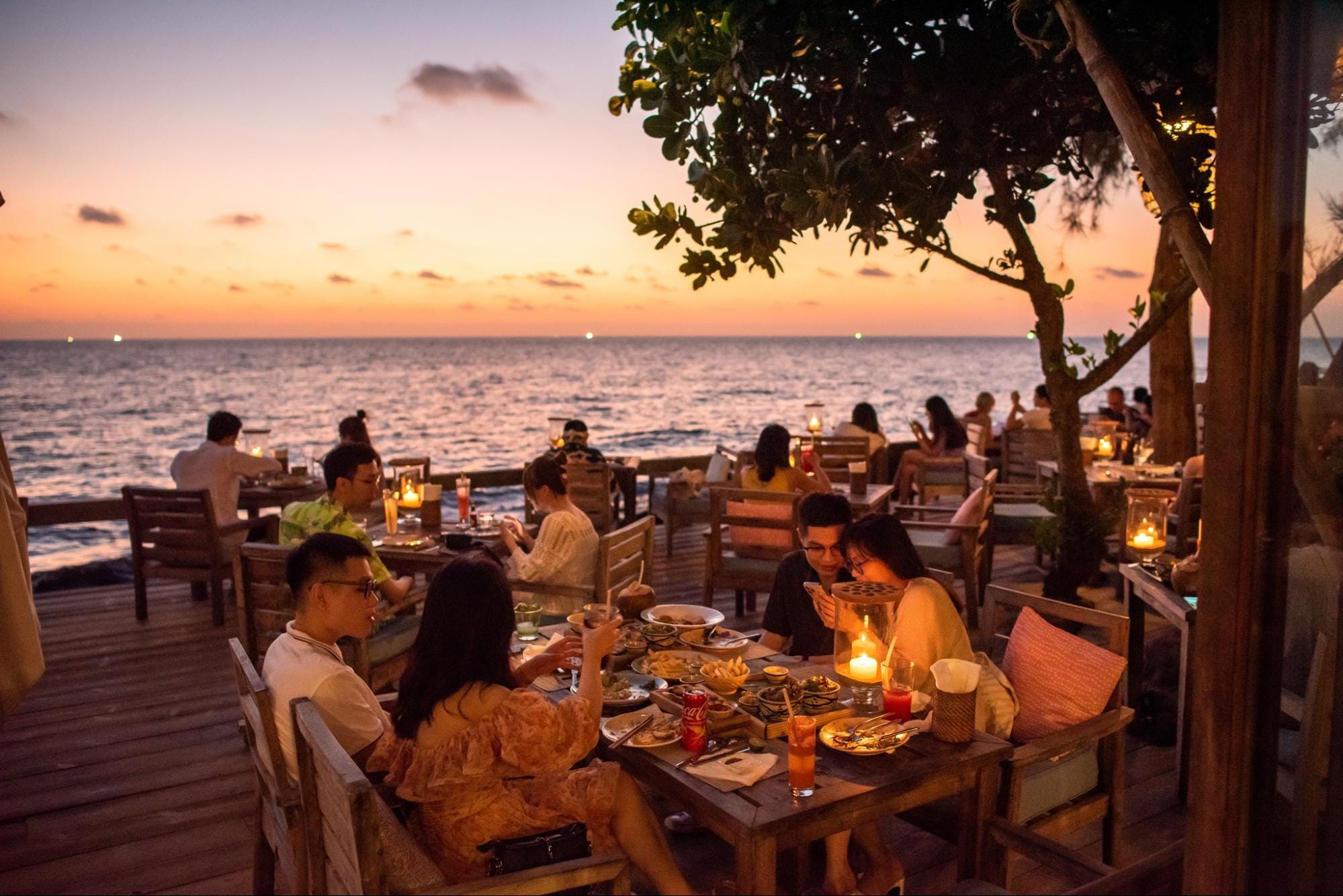 The beachside restaurant offers an extremely romantic atmosphere