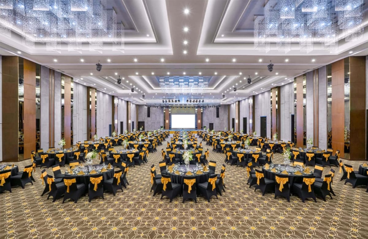 The Corona Conference Center in Phu Quoc features a spacious and modern environment.  