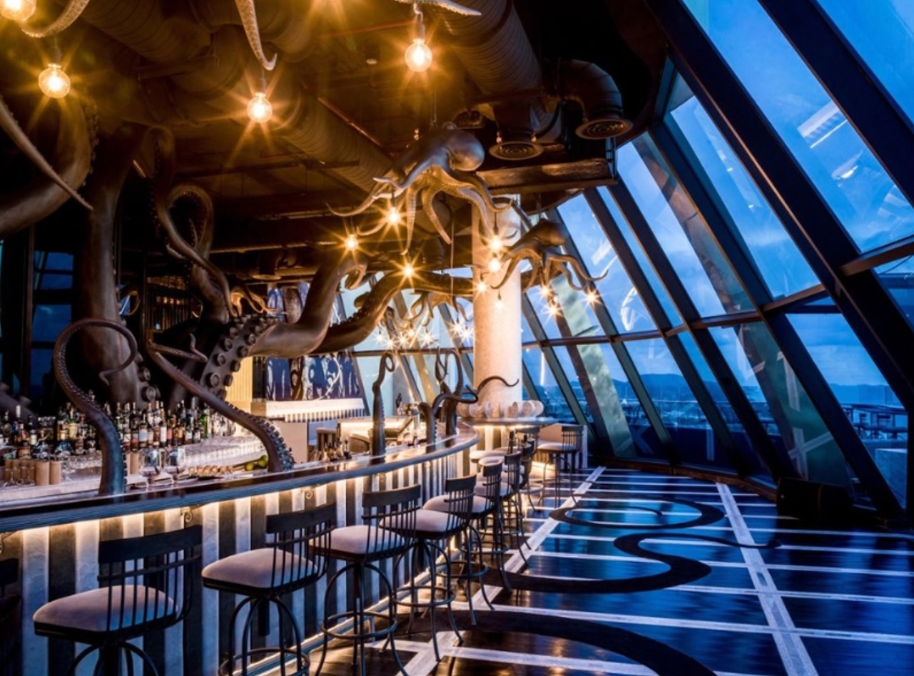 Không gian sang trọng, đẳng cấp tại INK360 Sky Bar