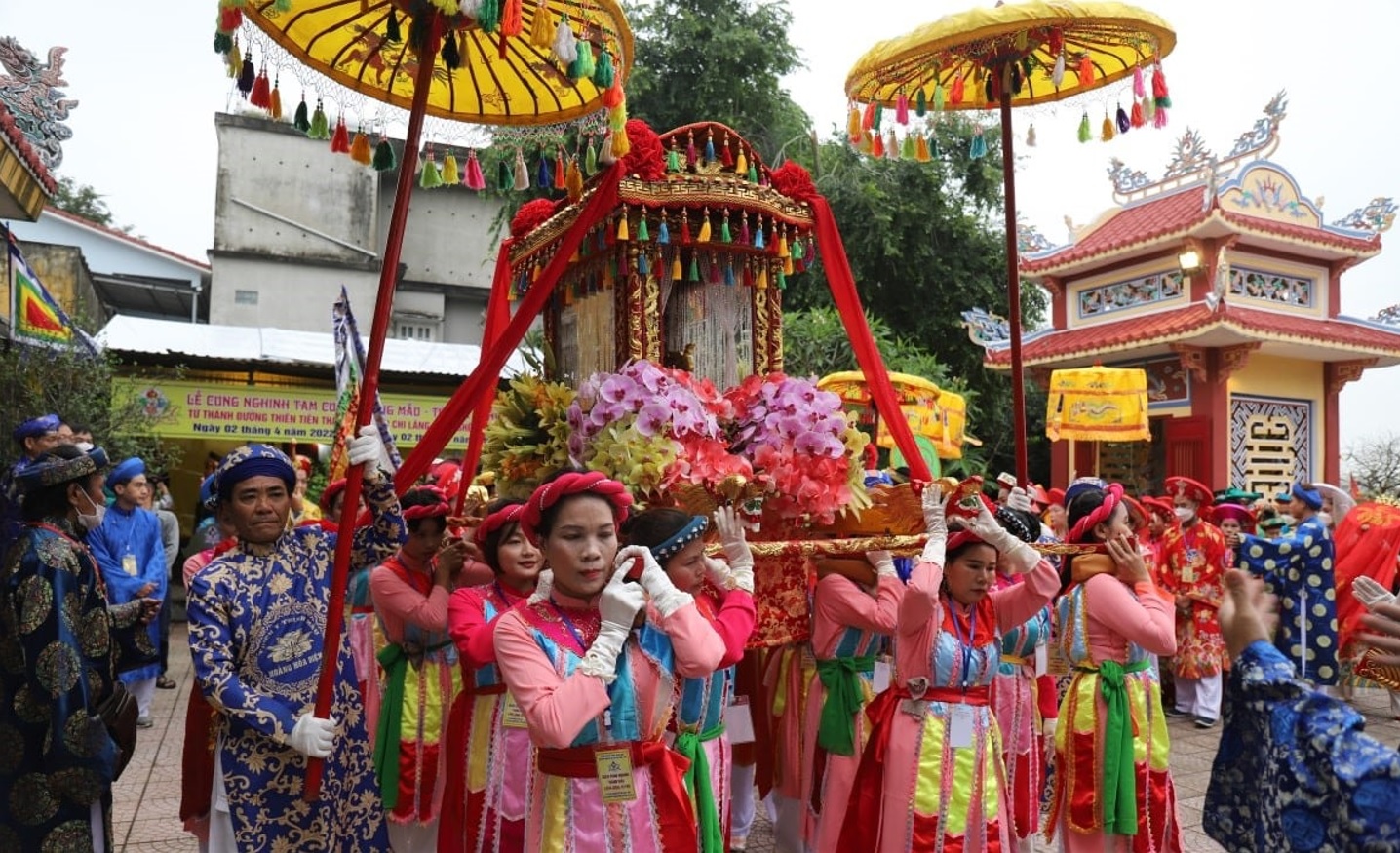 Lễ hội Thủy Long Thánh Mẫu thường được tổ chức tại Dinh Bà Phú Quốc