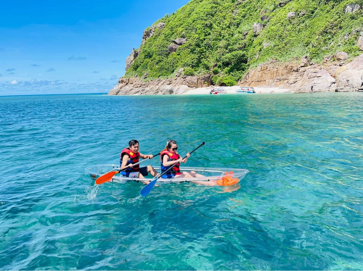 Hoạt động chèo thuyền Kayak thú vị