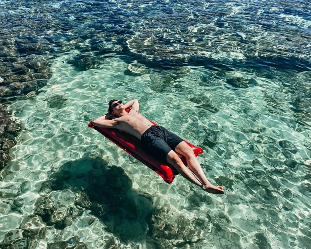 Hòn Gầm Ghì có mật độ san hô dày đặc nhất Phú Quốc, là điểm lặn biển không thể bỏ qua của du khách nghỉ dưỡng tại Corona Casino Phú Quốc.