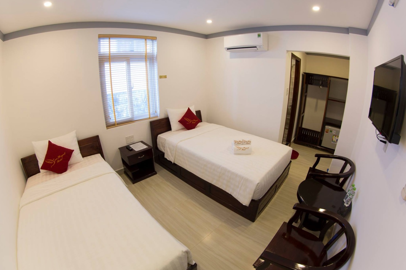 Không gian ấm cúng và nội thất bằng gỗ tại Yến Huỳnh Guest House