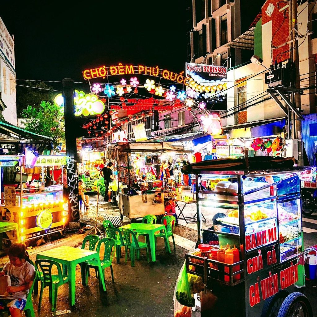 Street Snacks & Drinks