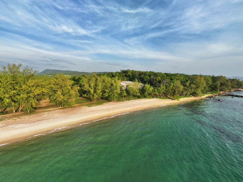 Relax at Ong Lang Beach close to Corona Casino Phu Quoc