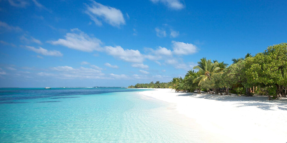 Best time to visit Long Beach is during November to April with sunshine and calm seas