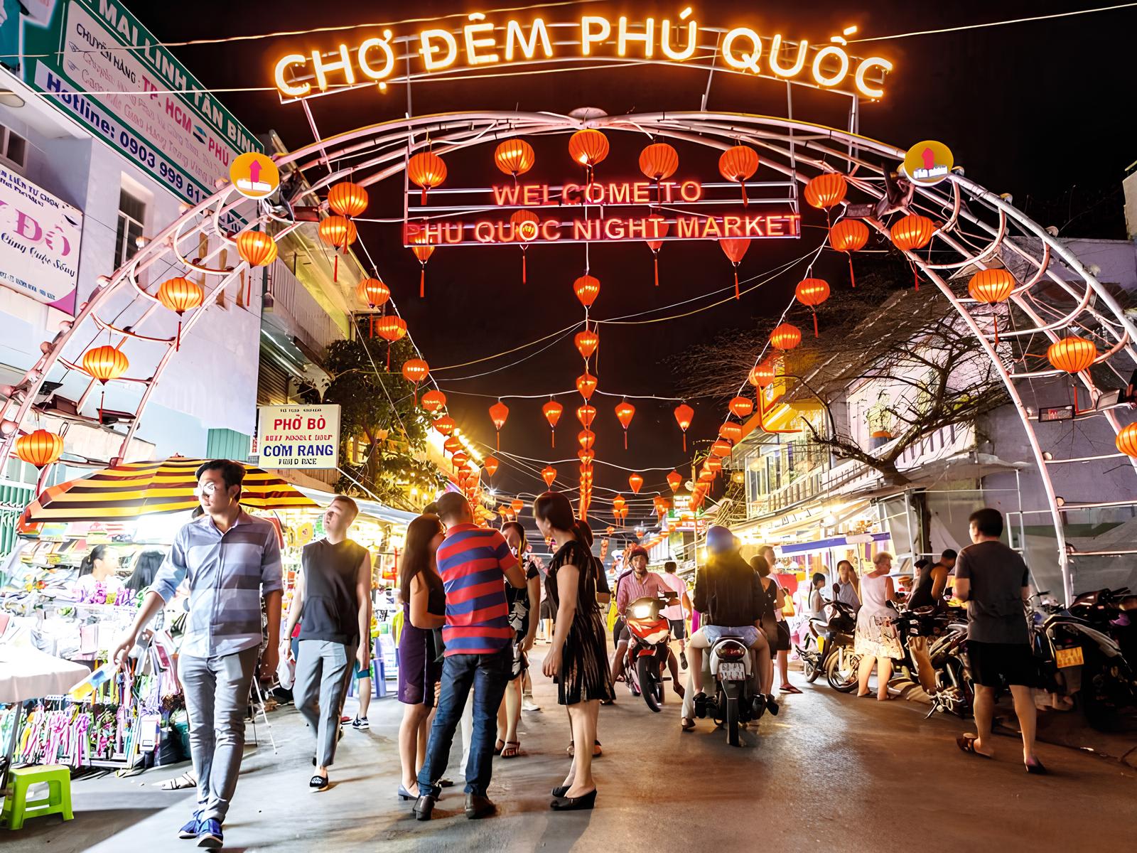 Taste the island’s flavors at Phu Quoc Night Market with seafood, snacks, and local treats Corona Casino Phu Quoc