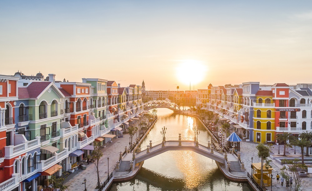 Romantic Dinners and Sunset Views at Grand World Corona Casino Phu Quoc