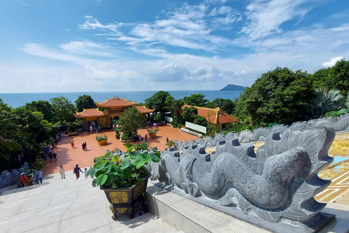Best Time to Visit Ho Quoc Pagoda Corona Casino Phu Quoc