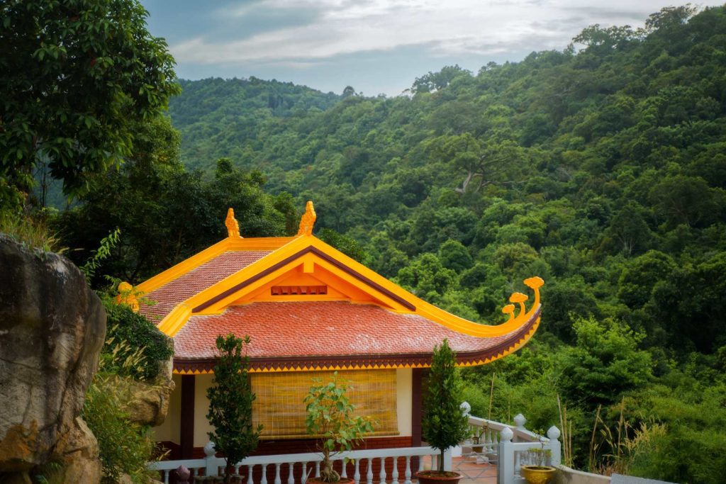 Essential tips for your Phu Quoc Pagoda tour close to Corona Casino Phu Quoc