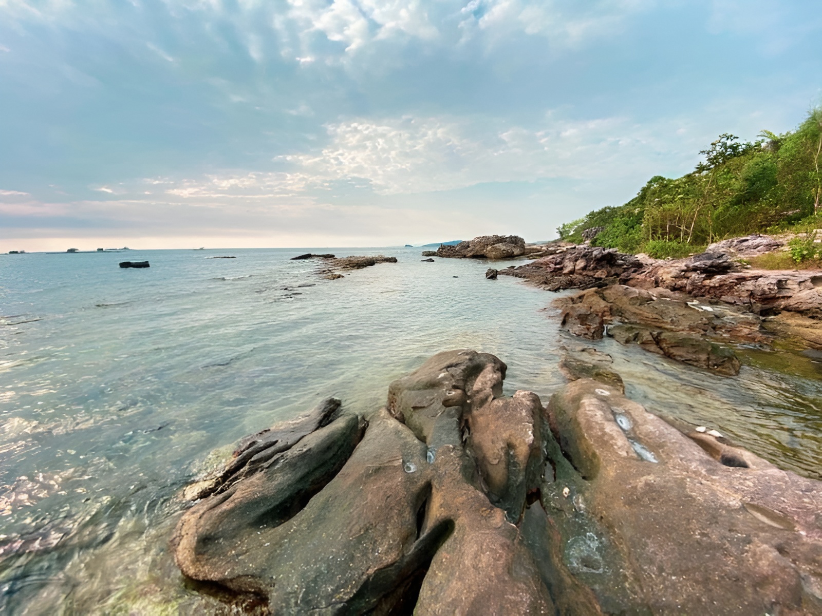 Visitors enjoying the natural beauty of Ganh Dau Cape located in the vicinity of Corona Casino Phu Quoc