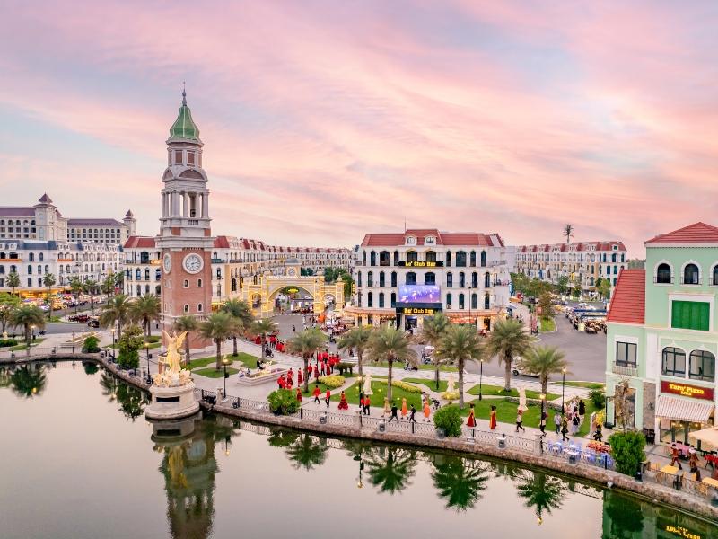 Grand World is a lively entertainment and shopping hub located near Corona Casino Phu Quoc.