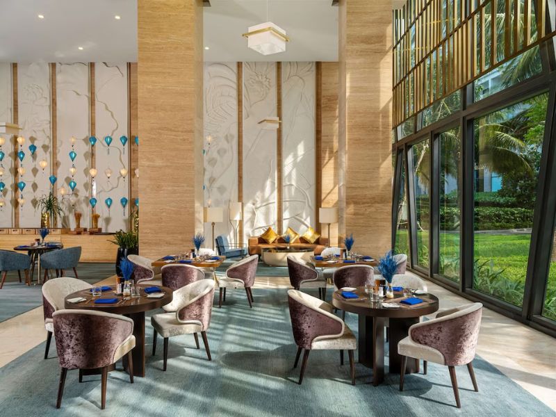 Avenue Restaurant is located within the grounds of Radisson Blu Resort Phu Quoc.