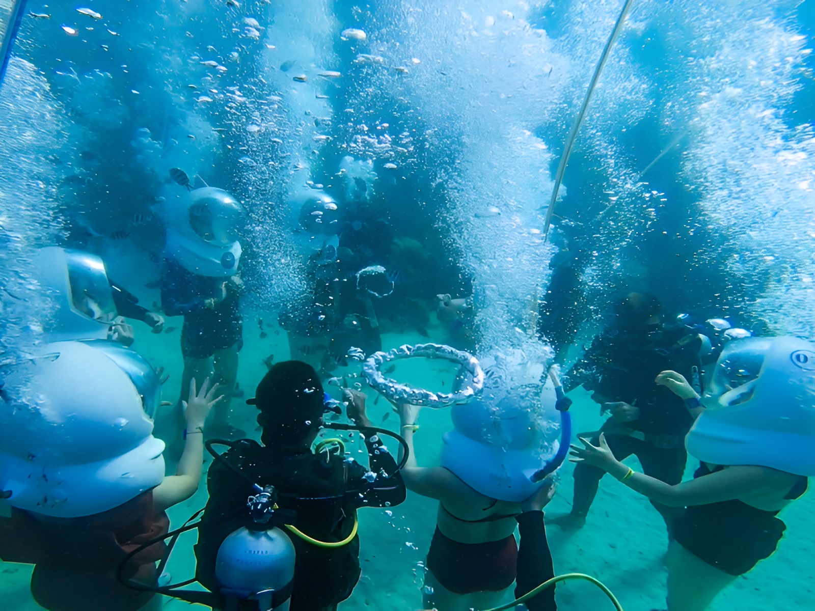 A guest enjoying the unique Seawalker underwater experience in Phu Quoc, a must-do activity for visitors of Corona Resort & Casino Phu Quoc.