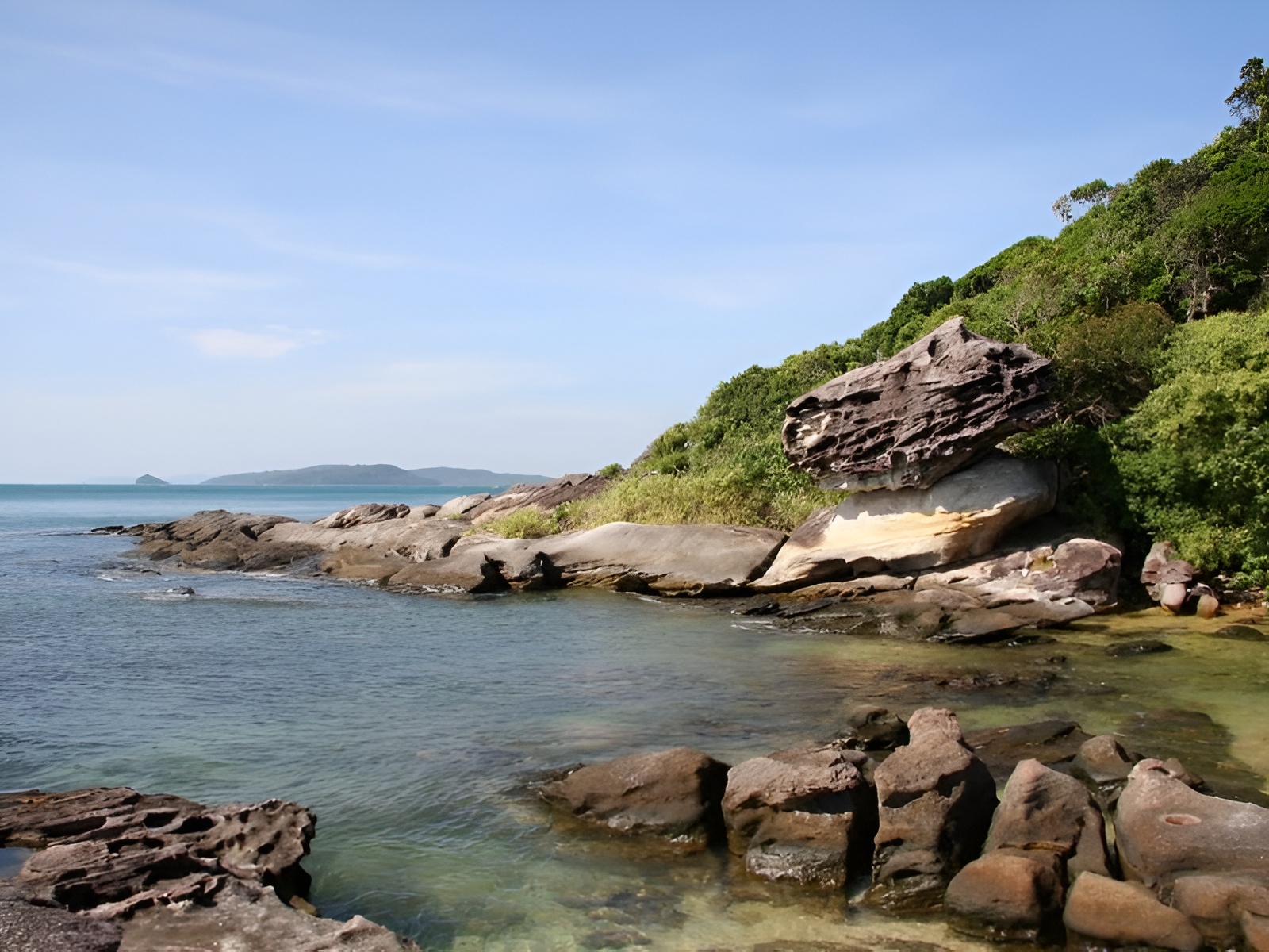 Mũi Gành Dầu sát bên cạnh khu vực Corona Casino Phú Quốc