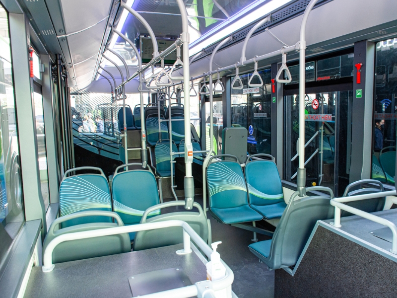 The comfortable and spacious and air-conditioned interior Inside the VinBus for travel to Corona Casino Phu Quoc