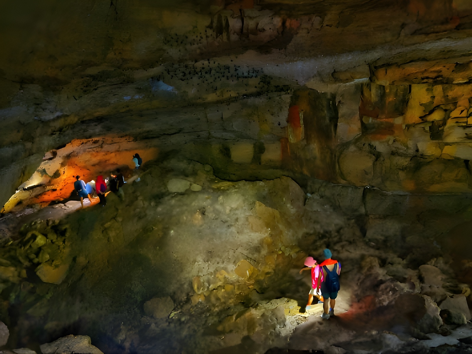 Exploring A mysterious jungle path for adventurous hikers a thrilling escape far from Corona Casino Phu Quoc