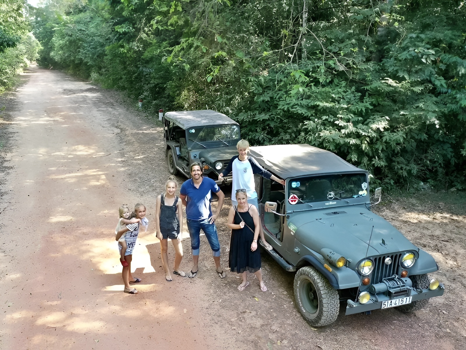 The flexibility to enjoy a fully customized Jeep adventure with complete freedom and privacy making it a unique option near Corona Casino Phu Quoc