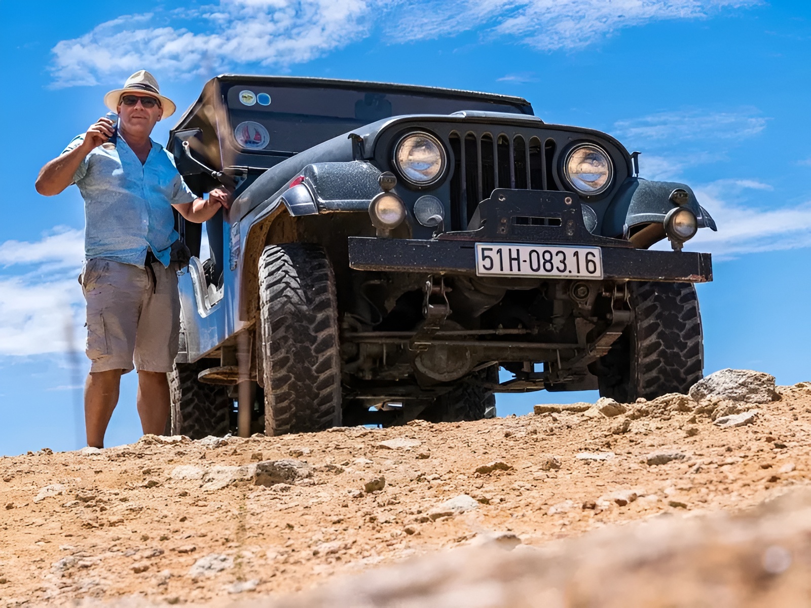 A map tracing Phu Quoc’s best sights from north to south in a full island loop including Corona Casino Phu Quoc