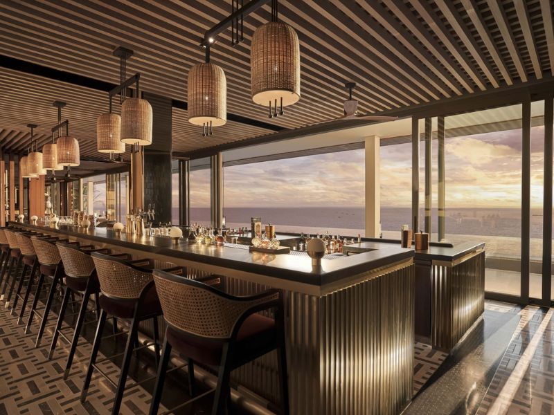 Fu Bar Phu Quoc offers a casual environment and evening entertainment a great contrast to the luxury of Corona Casino Phu Quoc