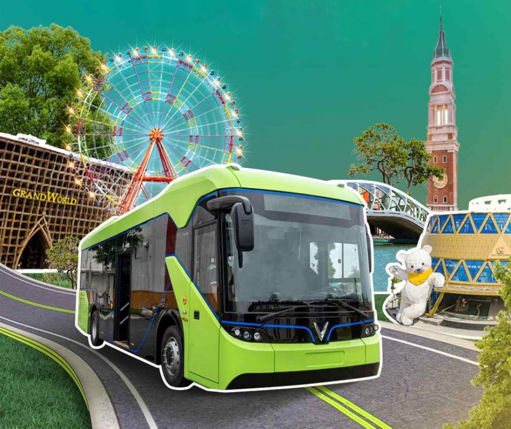 Free electric VinBus travelling along the coastal road toward Bai Dai near Corona Resort & Casino Phú Quốc