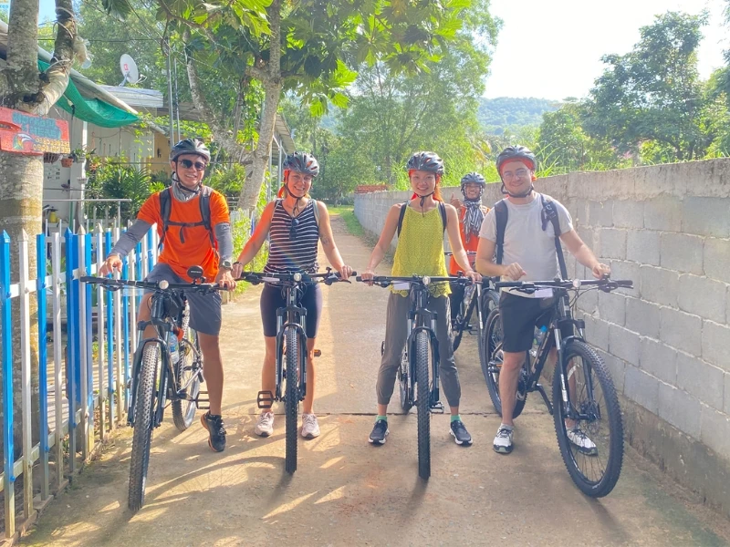 A helpful guide providing practical tips for safe and enjoyable cycling experiences for visitors at Corona Casino Phu Quoc