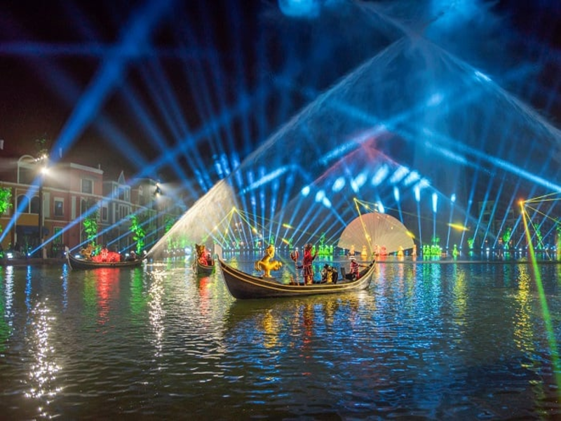 Cập nhật lịch biểu diễn Phú Quốc light show tại Grand World & VinWonders mới nhất để không bỏ lỡ những khoảnh khắc rực rỡ khi nghỉ dưỡng tại Corona Casino Phú Quốc