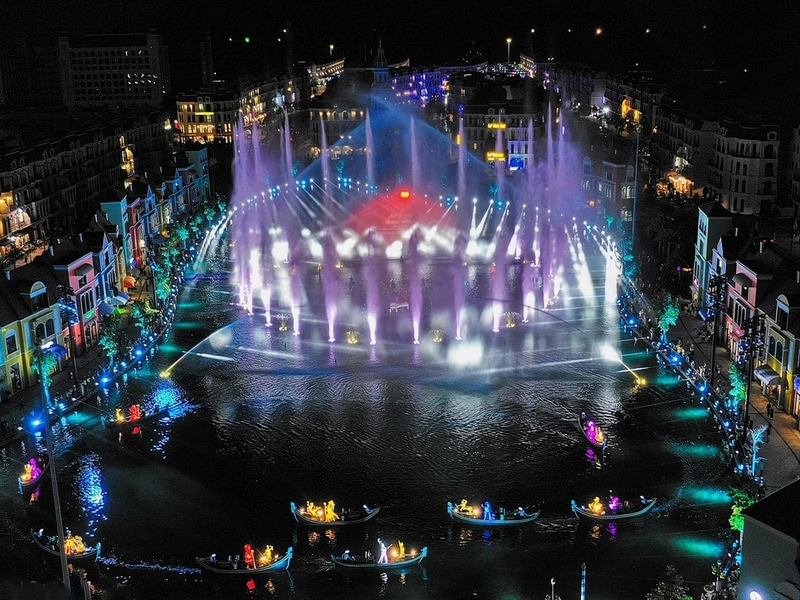 Phú Quốc light show - Câu chuyện truyền thống qua ngôn ngữ ánh sáng hiện đại mang đến trải nghiệm văn hóa độc đáo cho du khách tại Corona Casino Phú Quốc
