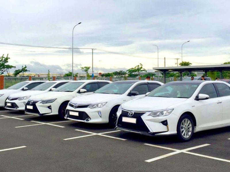 Travelers reviewing a cost guide where rental prices usually depend on rental duration and travel zones near the world-class Corona Casino Phu Quoc