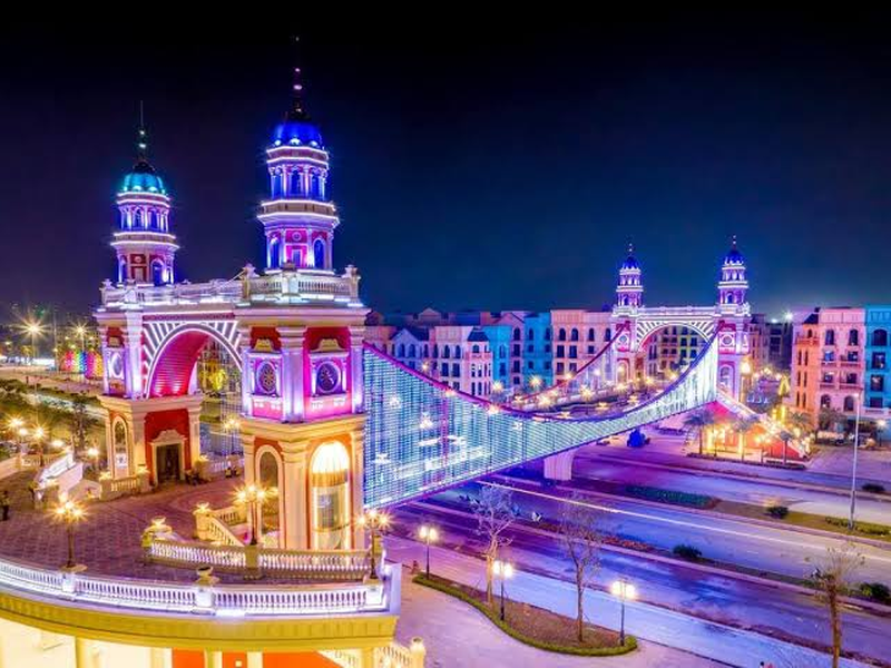 Khu giải trí Grand World Phú Quốc rực rỡ về đêm tại Bắc đảo - Corona Resort & Casino Phú Quốc